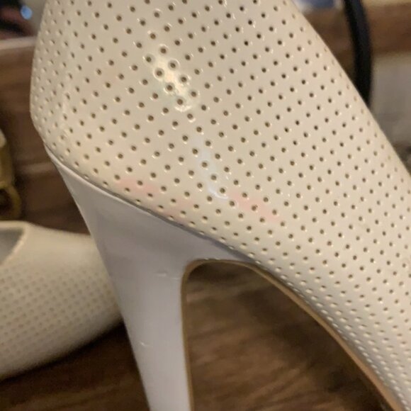 Heels - Picture 7 of 8